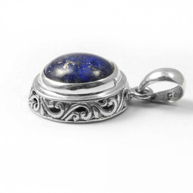 Embossed Gemstone Pendant - Silver Jewellery - Boutique Nirvana