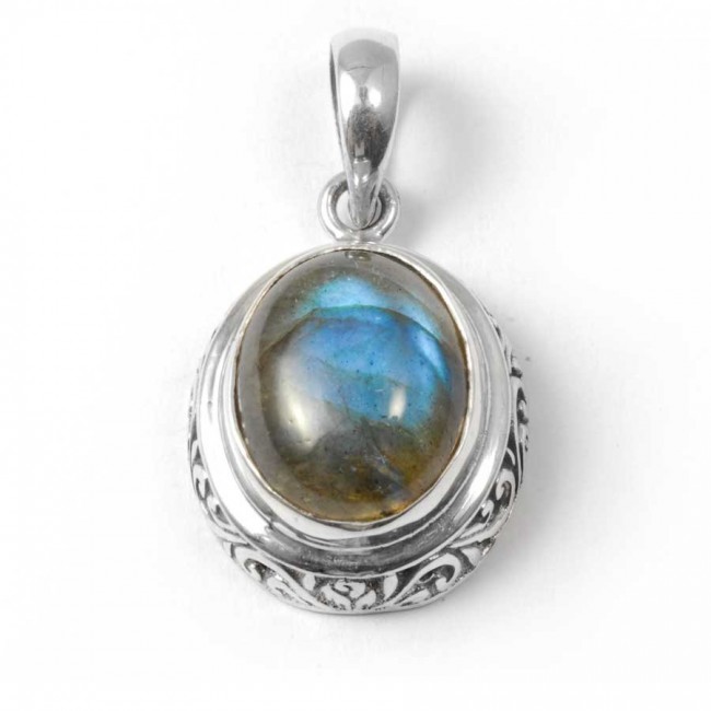 Embossed Gemstone Pendant - Silver Jewellery - Boutique Nirvana