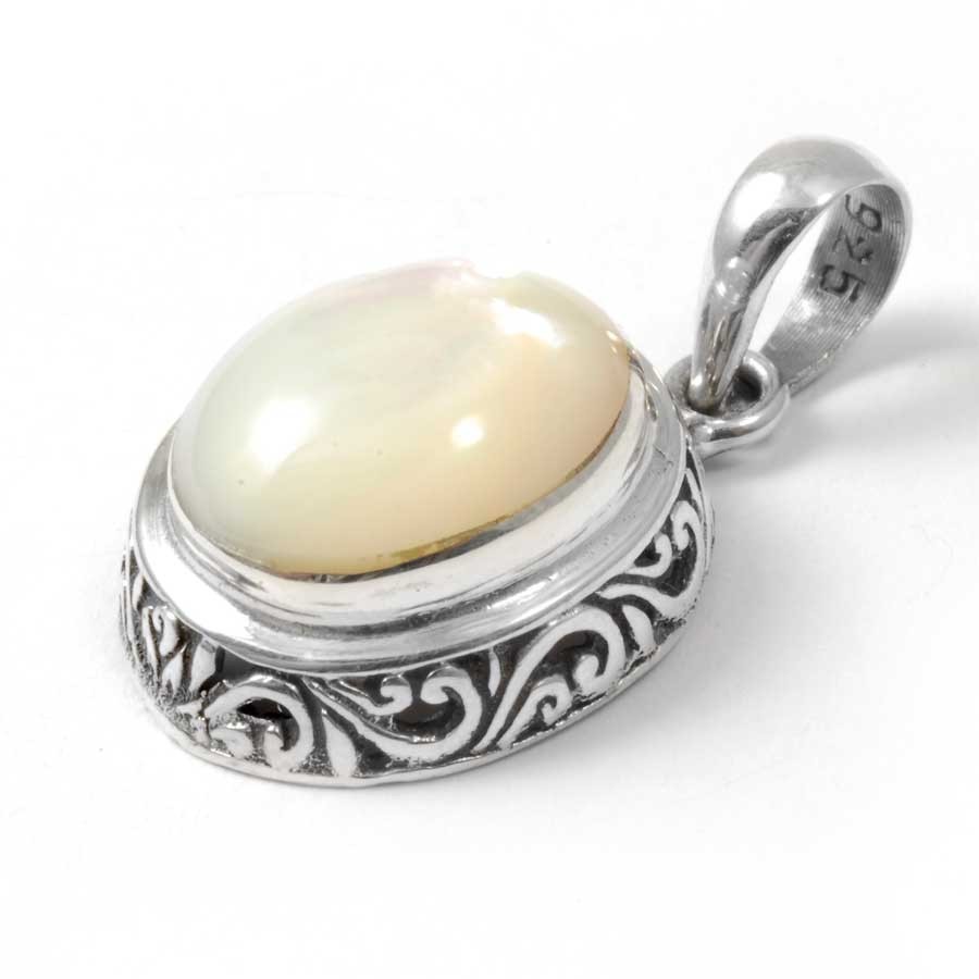 Embossed Gemstone Pendant - Silver Jewellery - Boutique Nirvana