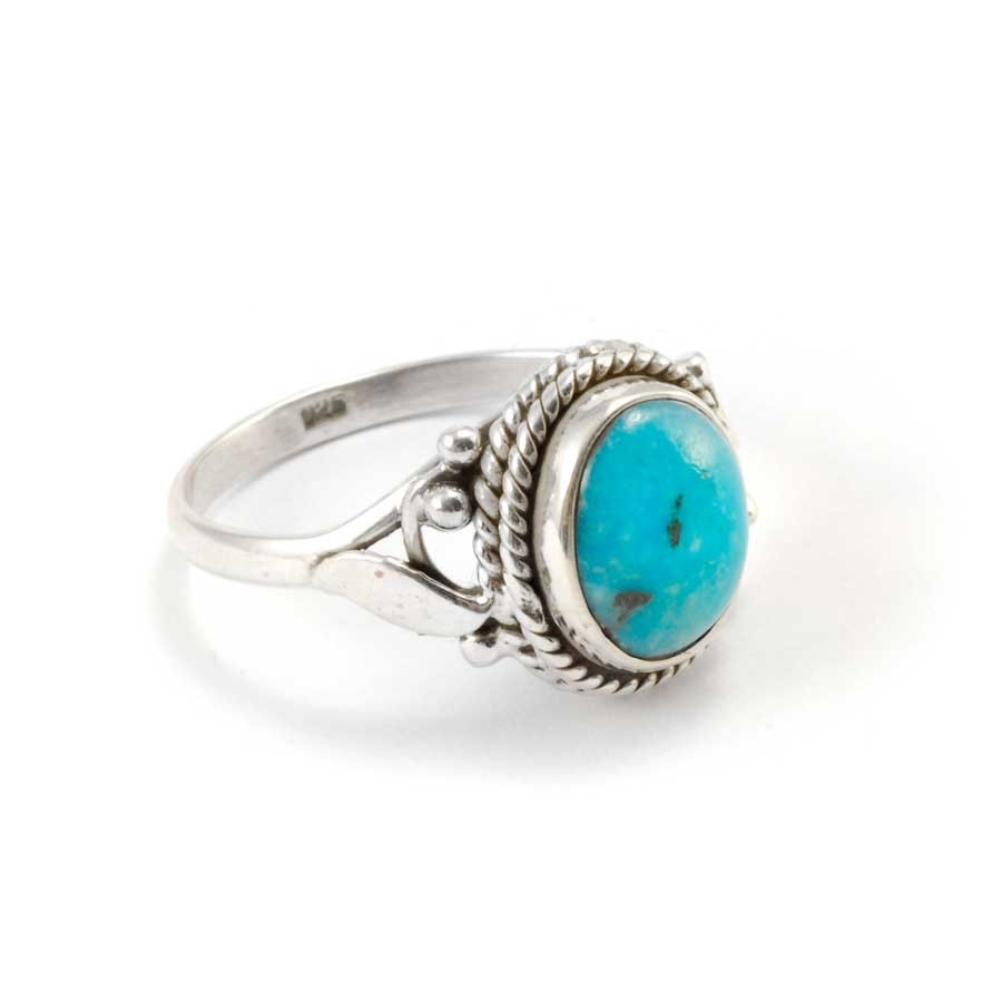 Fine Detailed Silver & Oval Stone Ring - Silver Jewellery - Boutique Nirvana