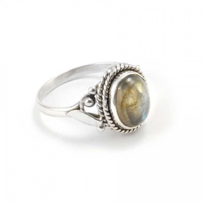 Fine Detailed Silver & Oval Stone Ring - Silver Jewellery - Boutique Nirvana