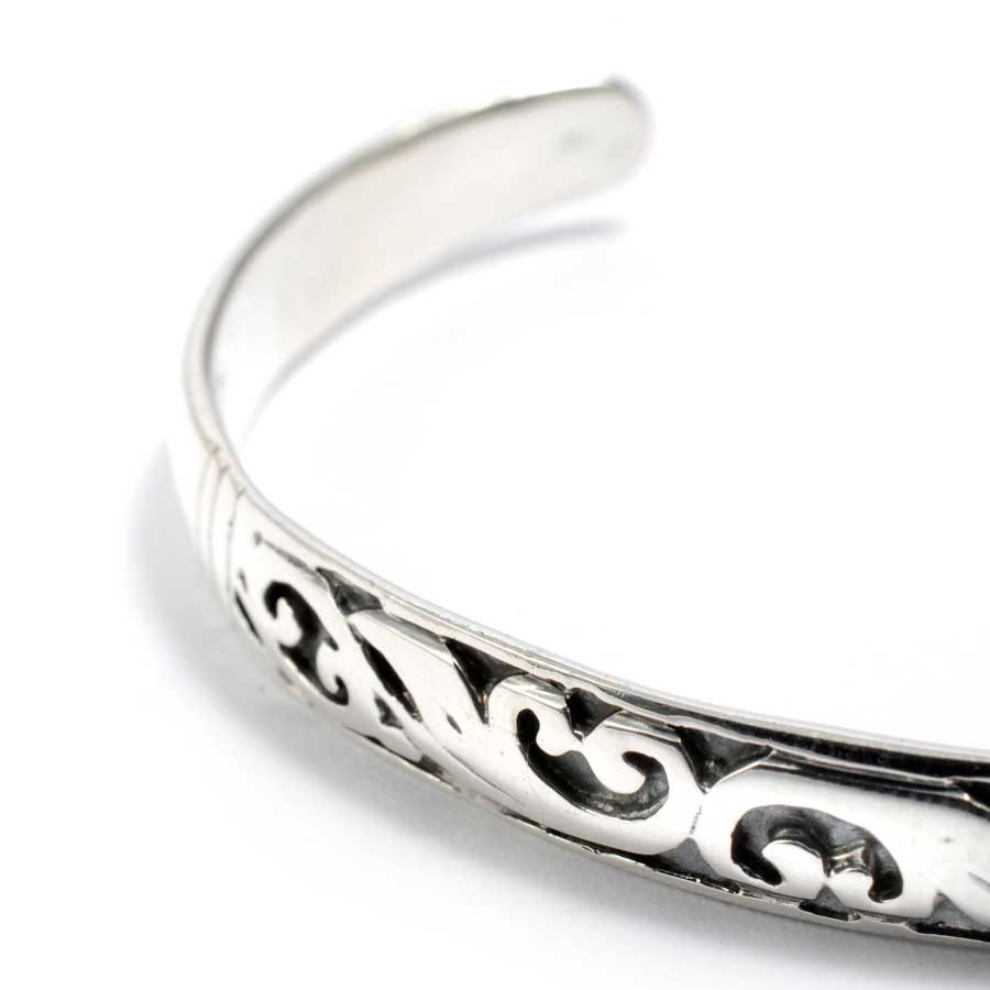 Pretty Carved Silver Open Bangle - 0 - Boutique Nirvana