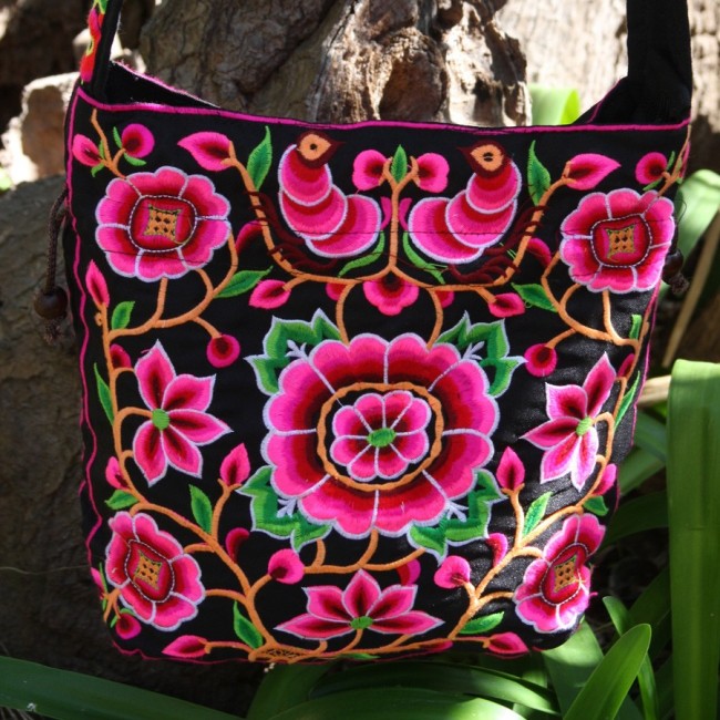 Sac carré longue bandoulière brodée - Accessories - Boutique Nirvana