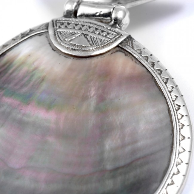 Pendentif Touareg nacre contour d'argent - Silver Jewellery - Boutique Nirvana
